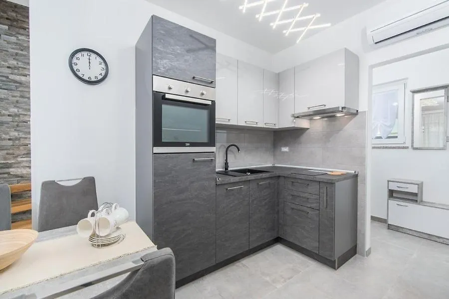 Apartments One&Two Novigrad  0*, Novigrad (Istria) Croatia